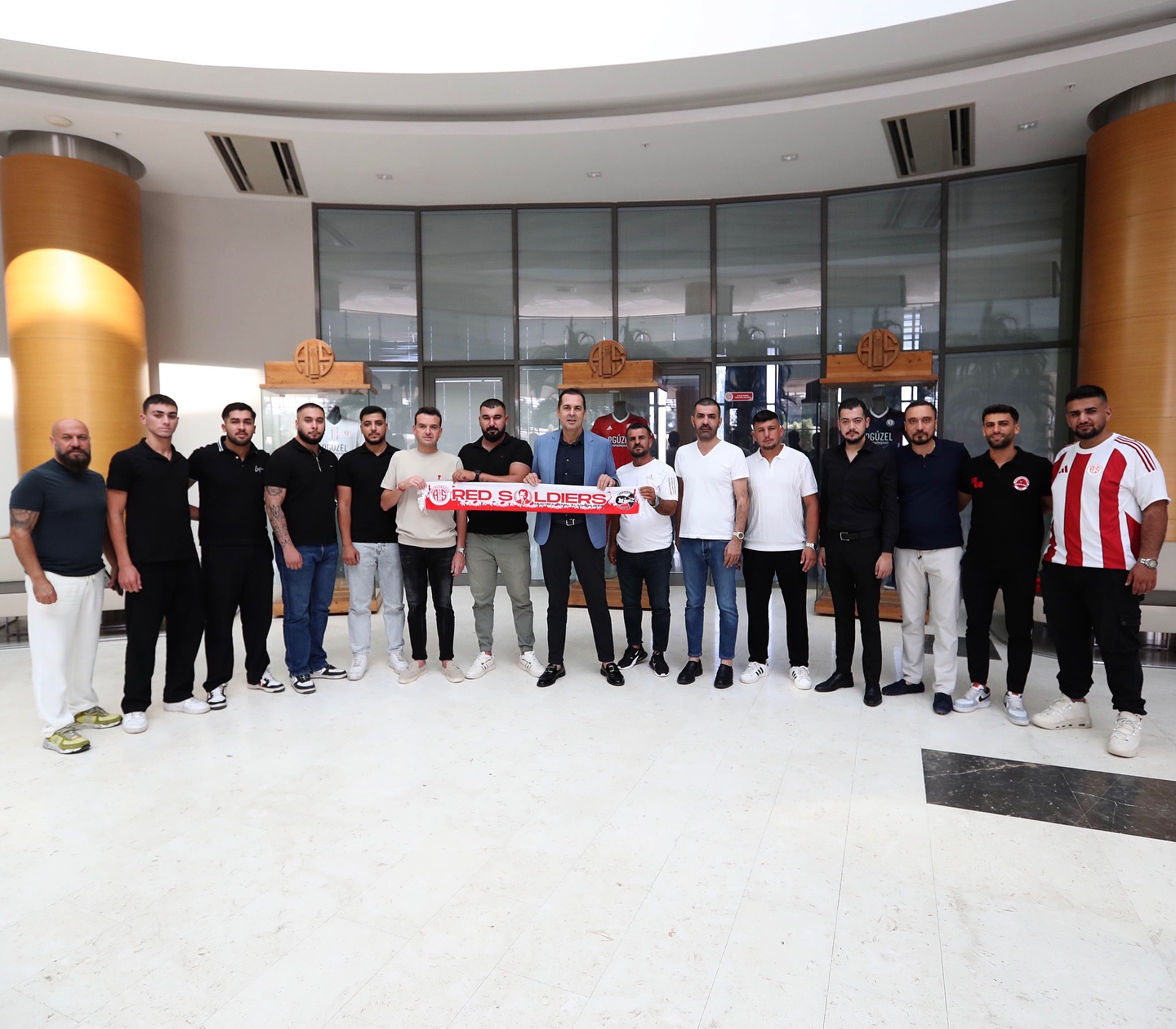 Antalya Spor FK Taraftarlarından Başkan Perçin'e Hayırlı Olsun Ziyareti