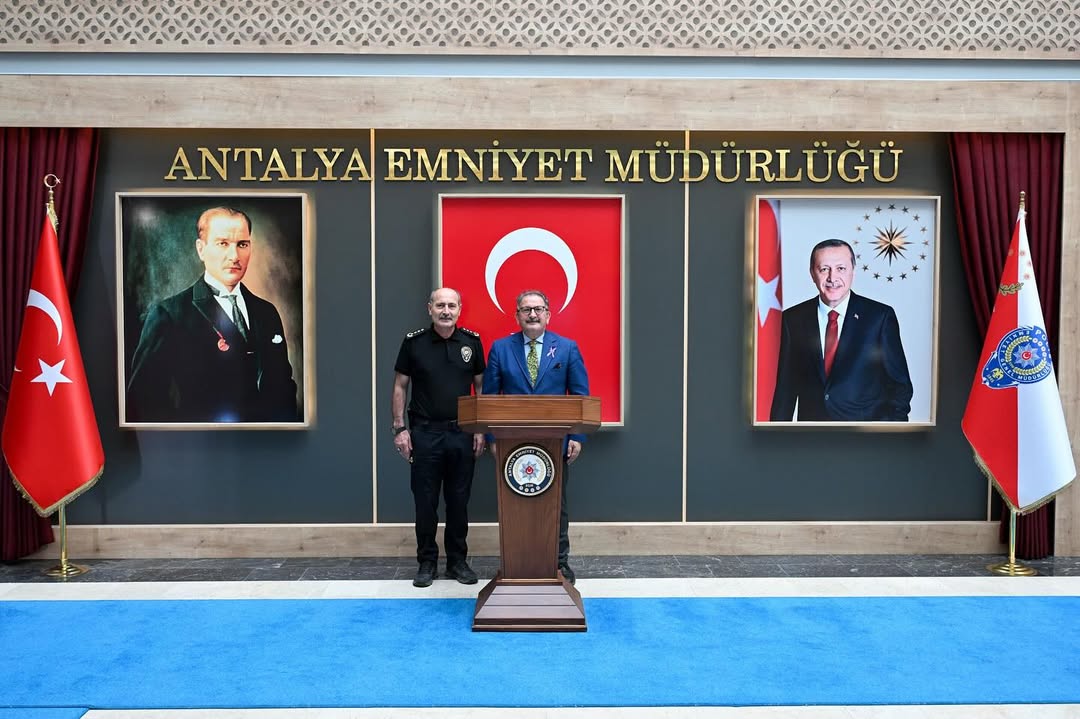Antalya İl Sağlık Müdürü Prof. Dr. Özkan, İl Emniyet Müdürü Zaimoğlu'nu Ziyaret Etti