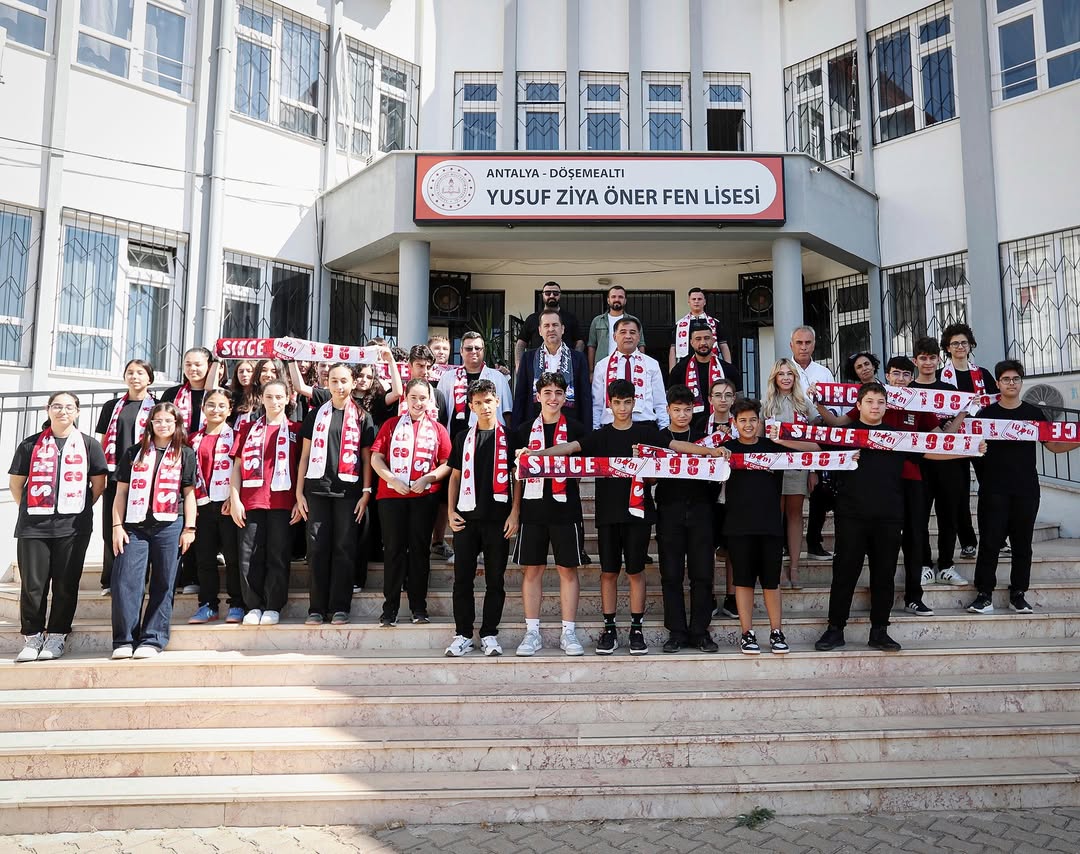 Antalya Okullarında Antalyaspor Rüzgarı: Genç Taraftarları Coşturdu