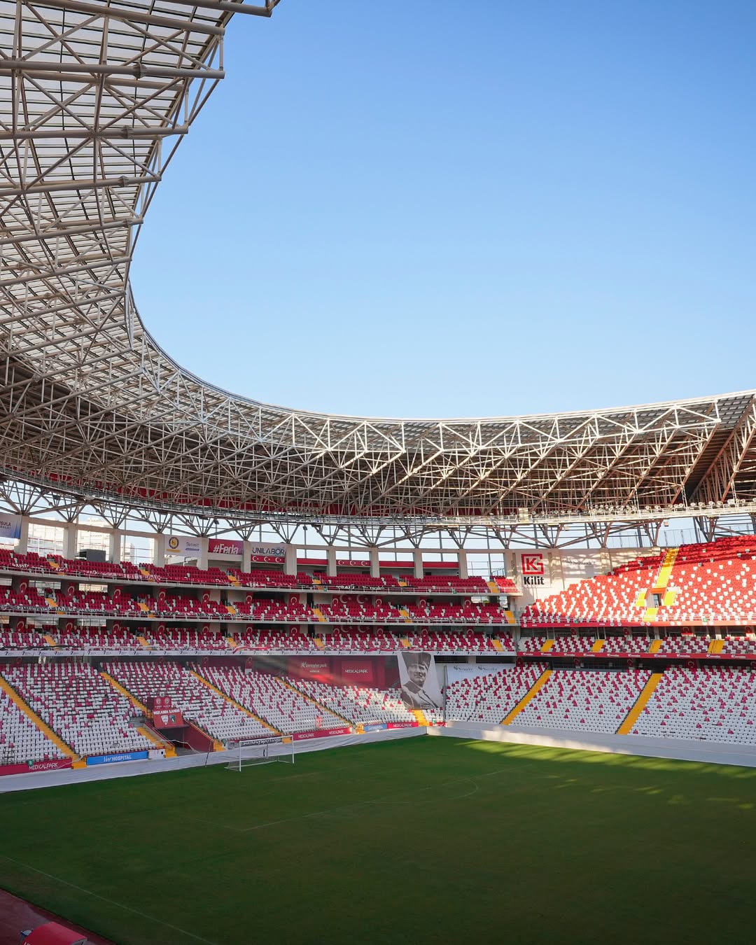 Antalya Spor FK Taraftarlarına Ev Sahibi Oldu