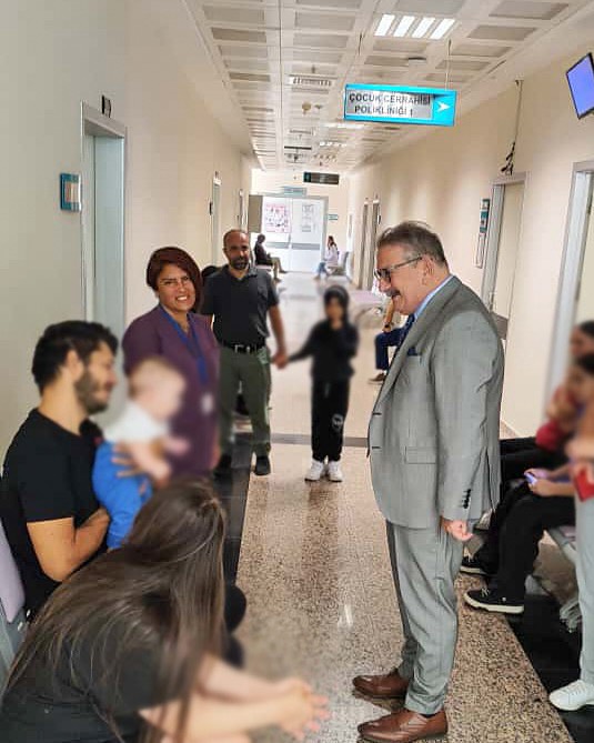 Antalya'da Çocuk Cerrahisi Polikliniği'ne Ziyaret: Sağlık Kalitesini Artırma Vurgusu