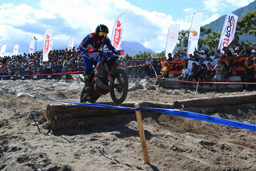 Antalya Kemer'de Sea To Sky Enduro Motosiklet Yarışları Başladı