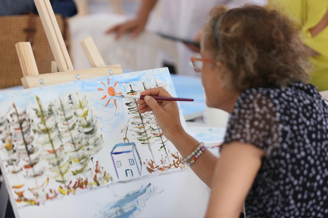 Antalya Kepez'de Uluslararası Yaşlılıkta Sağlık ve Esenlik Festivali'nin İkinci Günü Renkli Etkinliklere Sahne Oldu