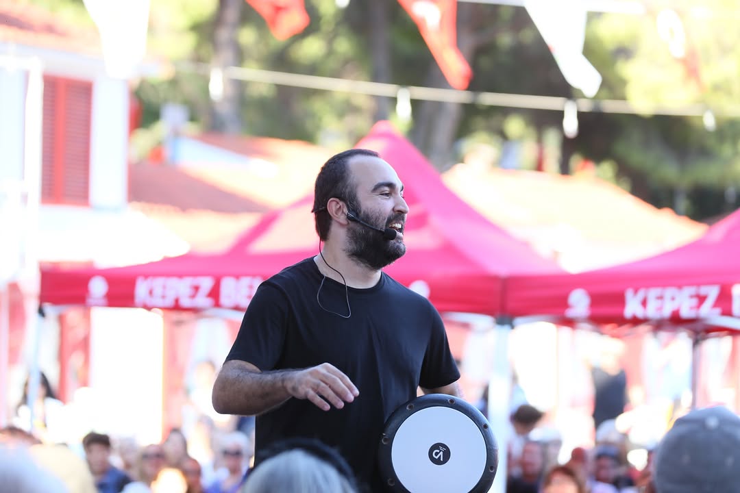 Antalya Kepez'de Yaşlılar Darbuka ile Festival Coşkusu Yaşattı