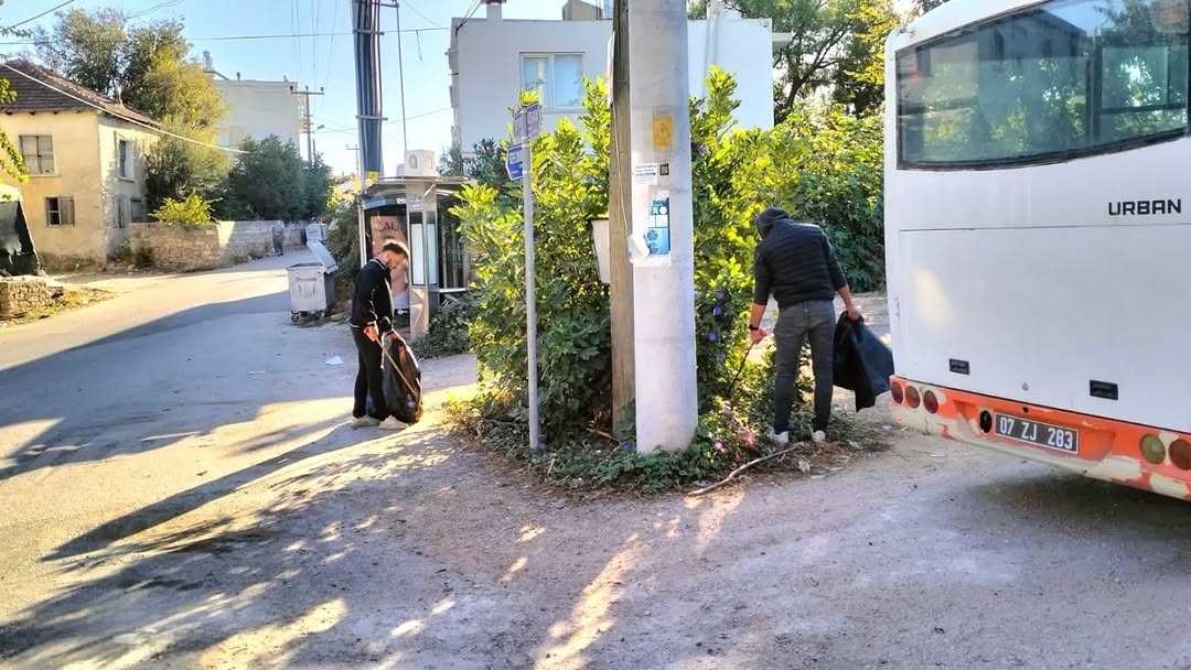 Aksu'da Mahalle Temizliği: Boztepe'de Çevre Düzenlemesi