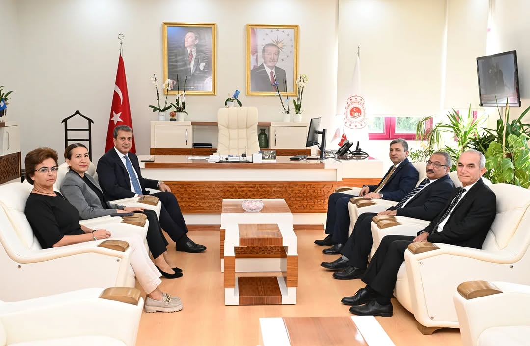 Antalya Valisi Şahin'den Yeni Atanan İl Müdürü ve Hava Meydan Komutanına Hayırlı Olsun Ziyareti