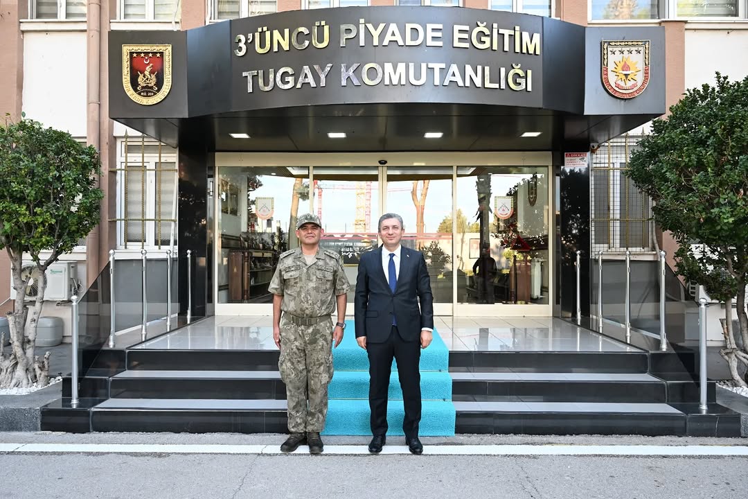 Antalya Valisi Şahin, Yeni Tugay Komutanı Albay Ocak'ı Ziyaret Etti