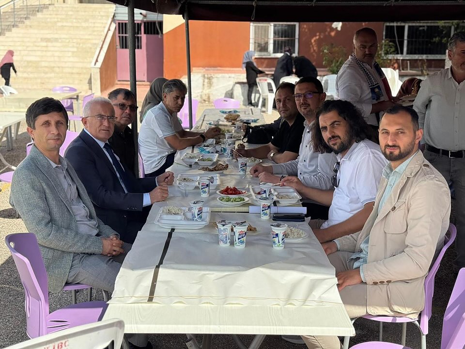 Kumluca'da Öğrencilerden Gazze İçin Dayanışma Kermesi