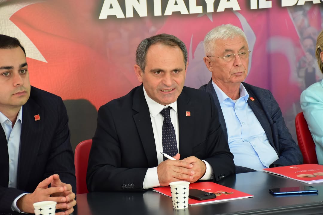 CHP Heyeti Antalya'da Yerel Yönetim Çalışmalarını İnceledi
