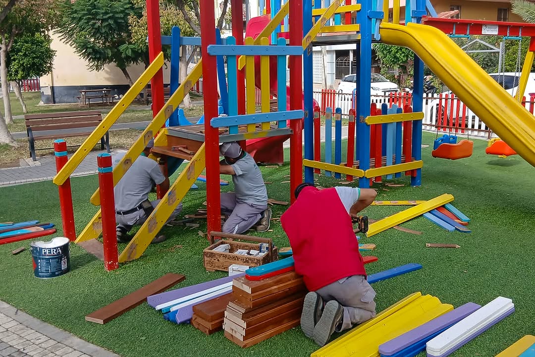 Manavgat'ta Park ve Yeşil Alanlarda Yoğun Bakım Çalışması