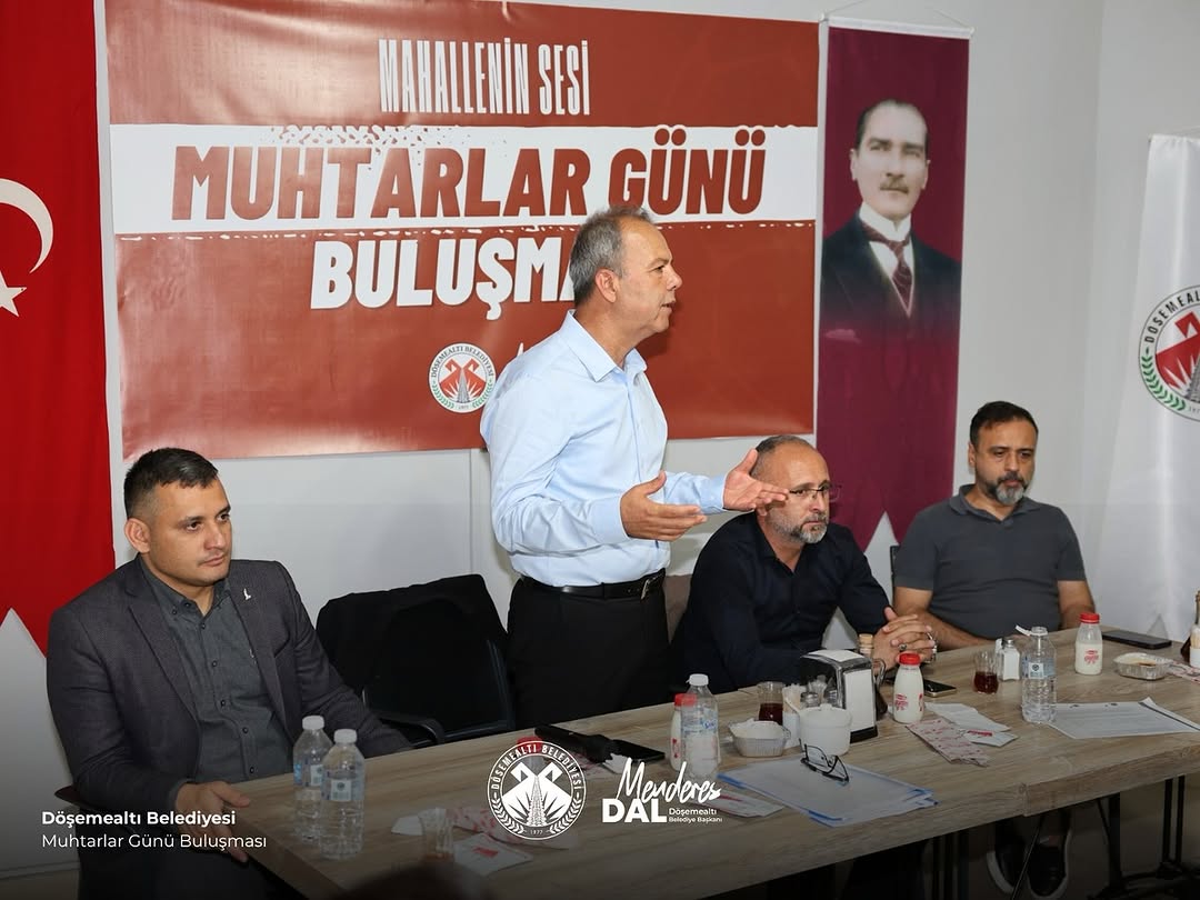 Döşemealtı Belediye Başkanı Menderes Dal, Muhtarlar Günü'nde Muhtarlarla Buluştu