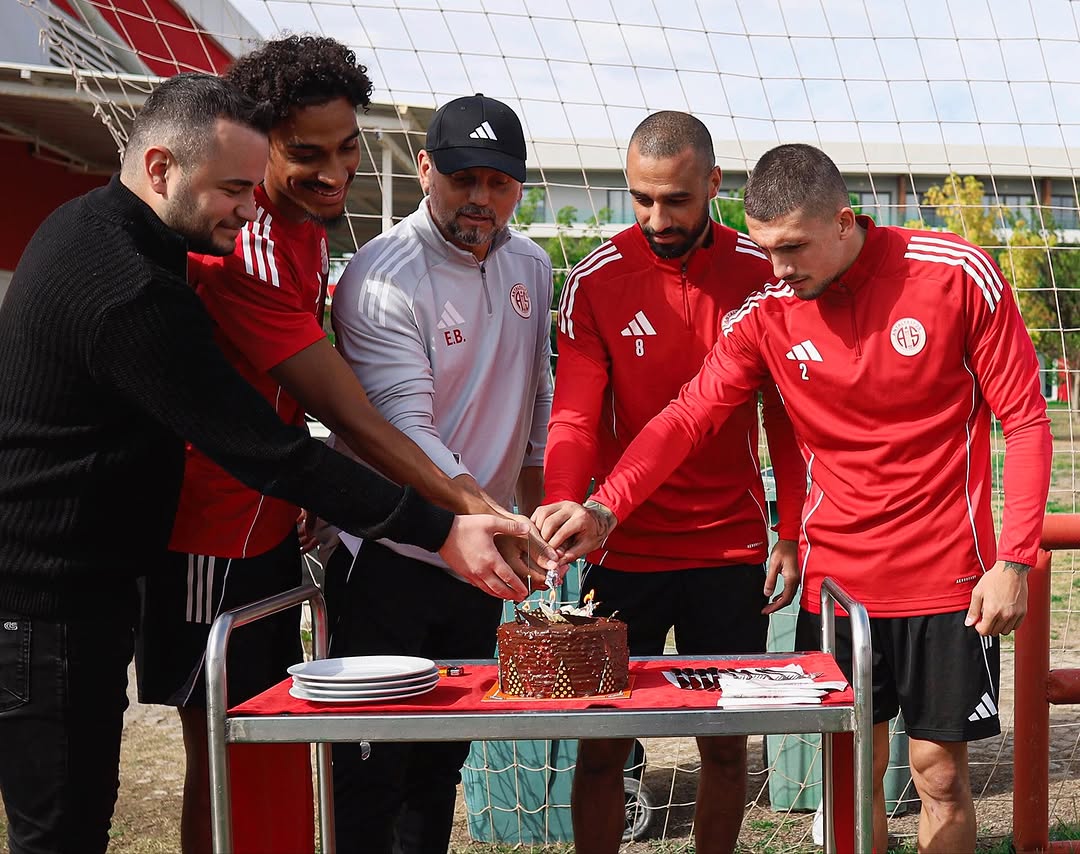 Antalya Spor'da Doğum Günü Coşkusu