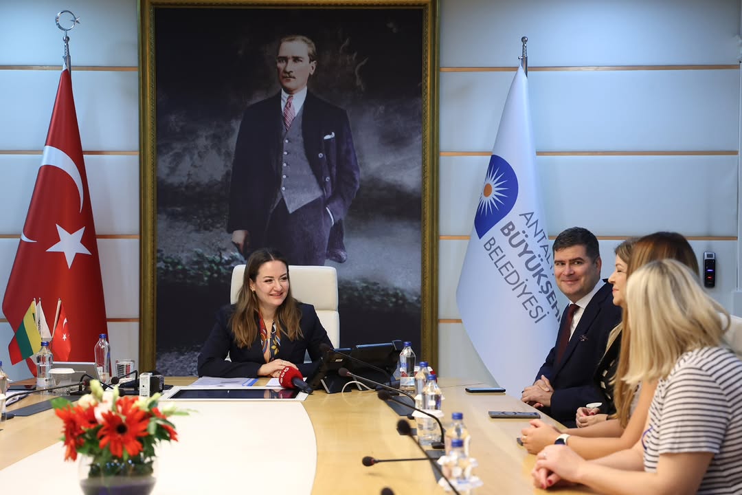 Antalya Büyükşehir Belediyesi Litvanya Heyeti ile İklim ve Enerji İş Birliğini Görüştü