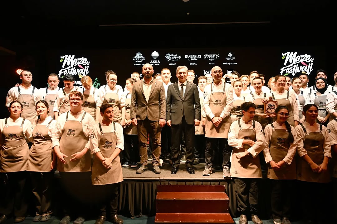 Antalya'da 7. Uluslararası Meze Festivali Renkli Görüntülere Sahne Oldu