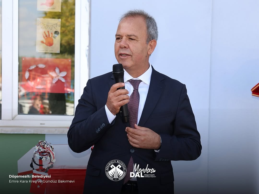 Döşemealtı'nda Minikler Cumhuriyet Coşkusunu Gösterilerle Yaşattı