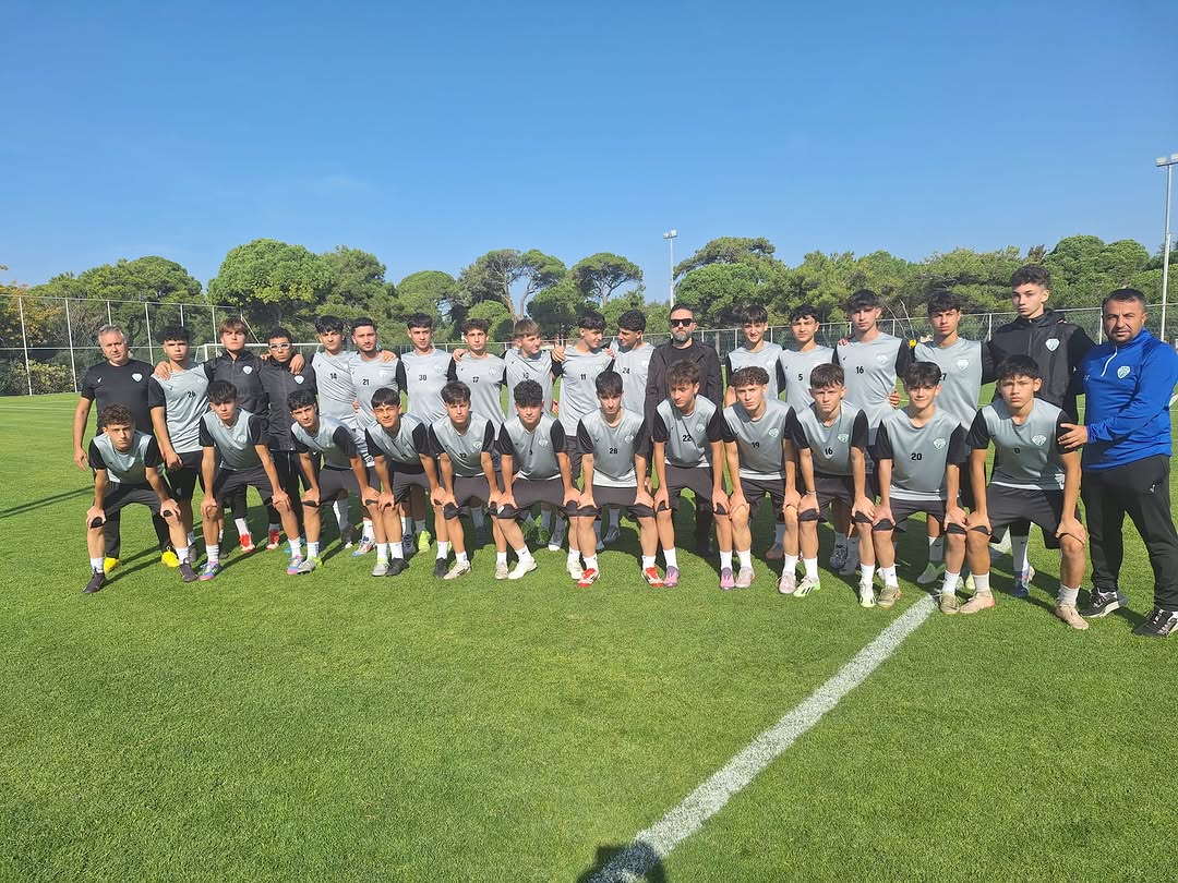 Serikspor'un Altyapı Oyuncuları A Takım Atmosferini Deneyimledi