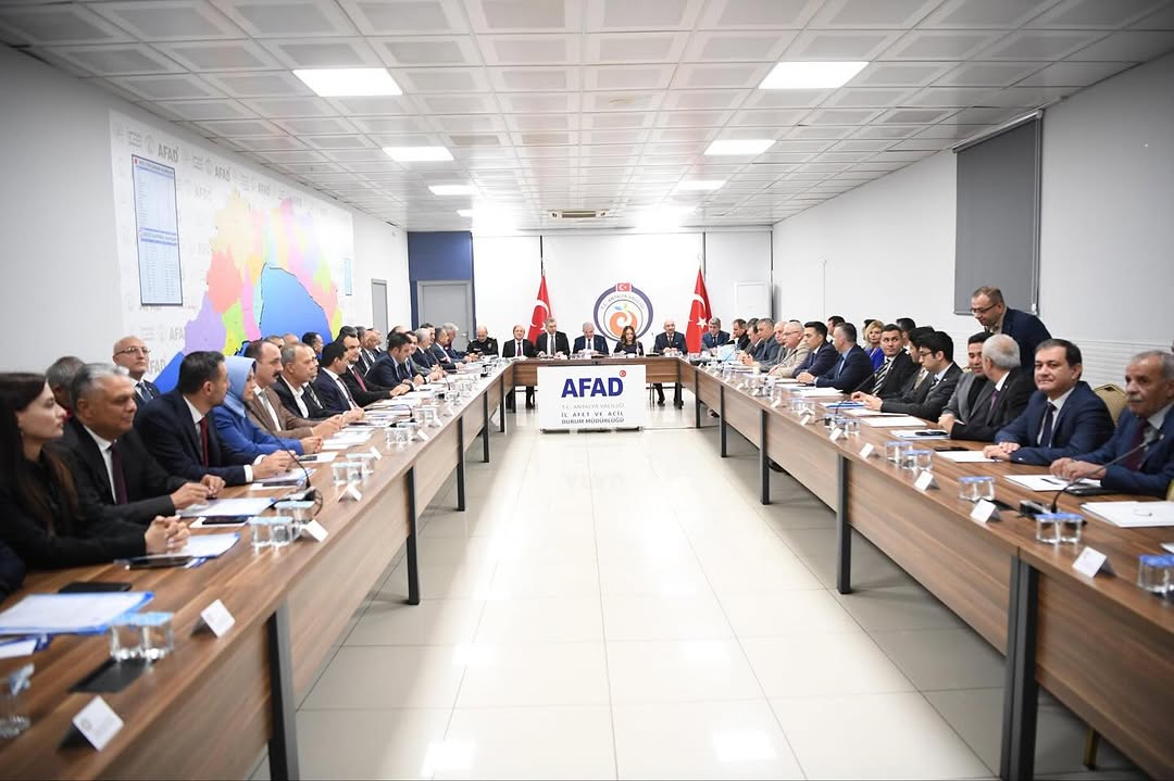 Manavgat Belediyesi, Sokak Hayvanları İçin Bakanlık Düzeyinde Görüşmelere Katıldı