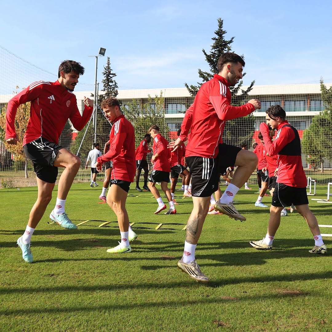 Antalya Spor FK, Tümosan Konyaspor Maçı Hazırlıklarına Hız Kesmeden Devam Ediyor