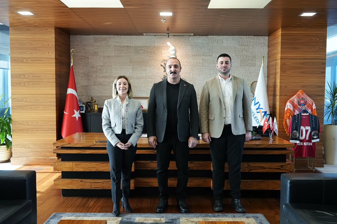 Antalya'da Gençlik Kollarından Konyaaltı Belediyesi'ne Ziyaret