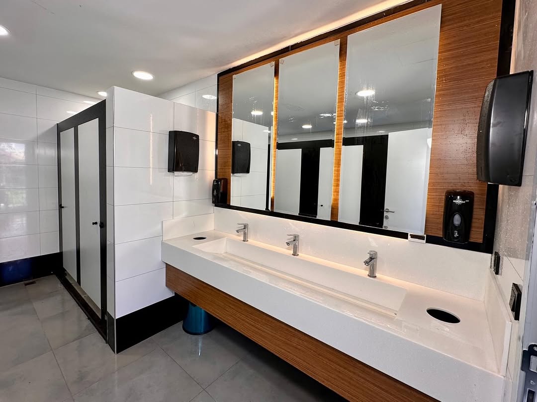 OPET, Demre'deki Üçağız ve Kaleköy'de Umumi Tuvalet ve Duş Alanlarını Yeniledi