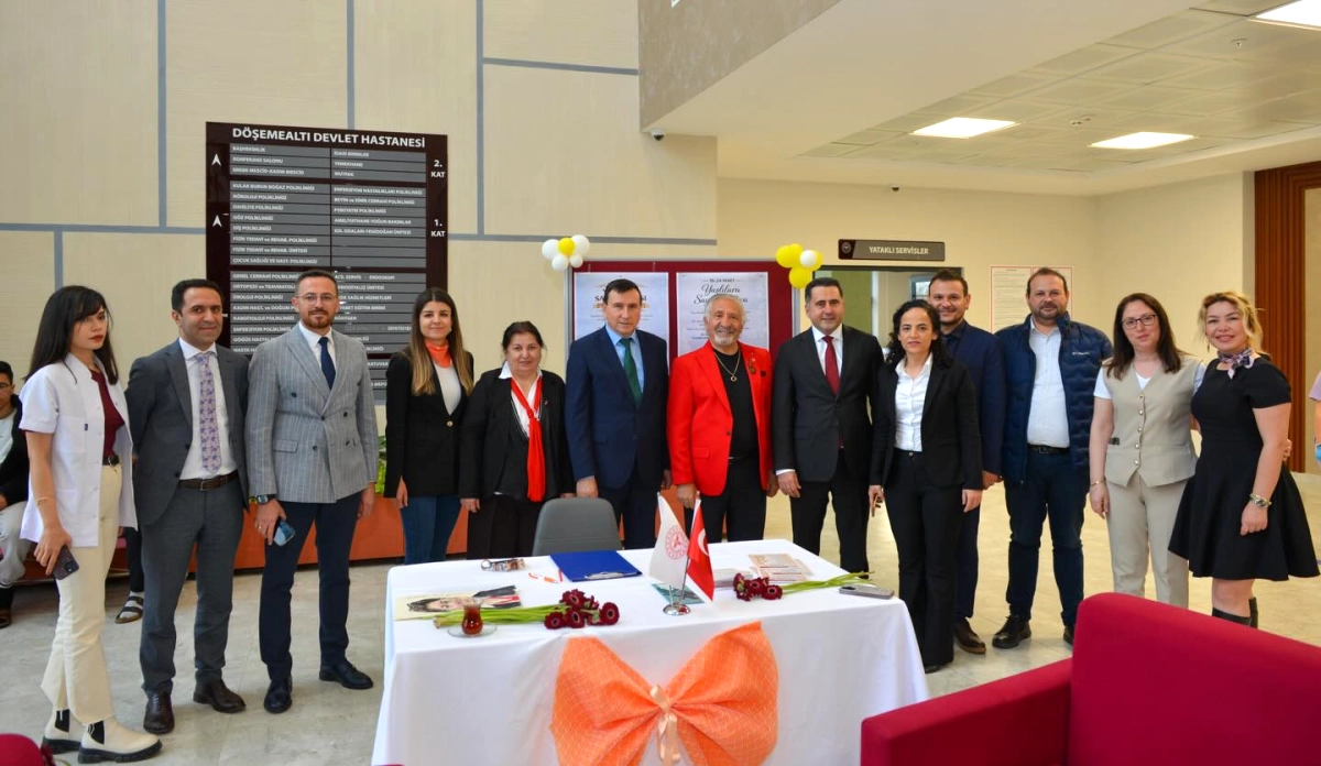 Döşemealtı'da Yaşlılar Haftası'nda YAŞAM Polikliniği Açıldı ve Fidanlar Dağıtıldı