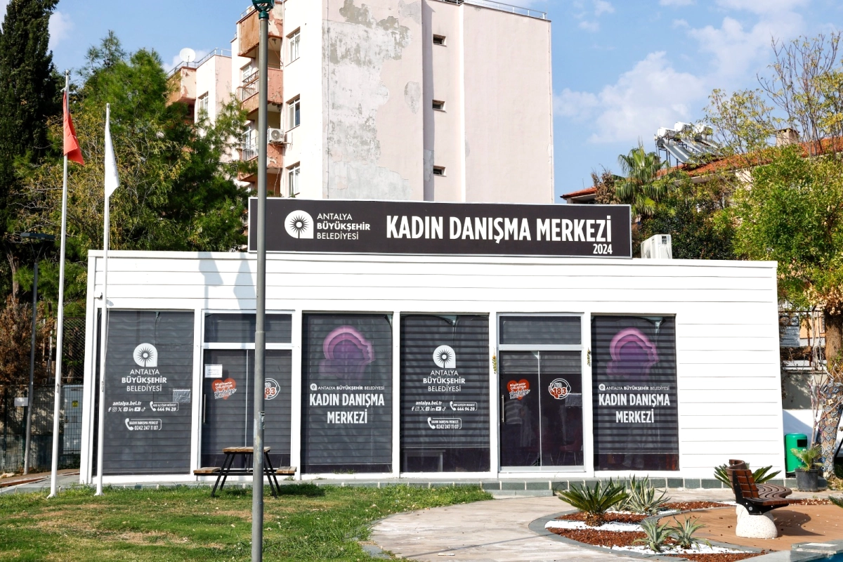 Antalya'da Kadınlara Ücretsiz Destek: Büyükşehir Danışma Merkezi