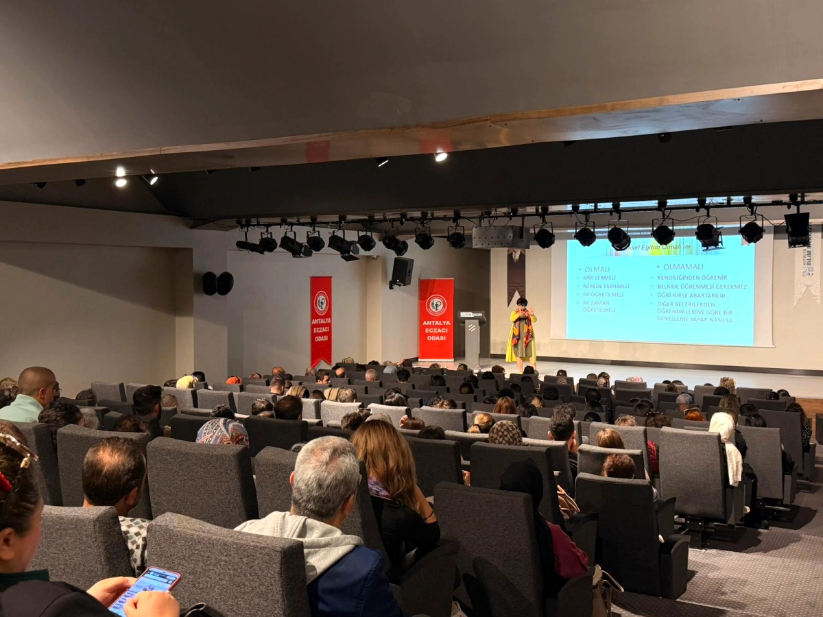 Antalya'da Otizmli Bireyler İçin Ergenlik ve Mahremiyet Eğitimi Düzenlendi