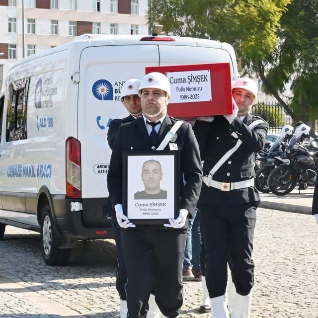 Antalya'da Vefat Eden Polis İçin Cenaze Töreni Düzenlendi