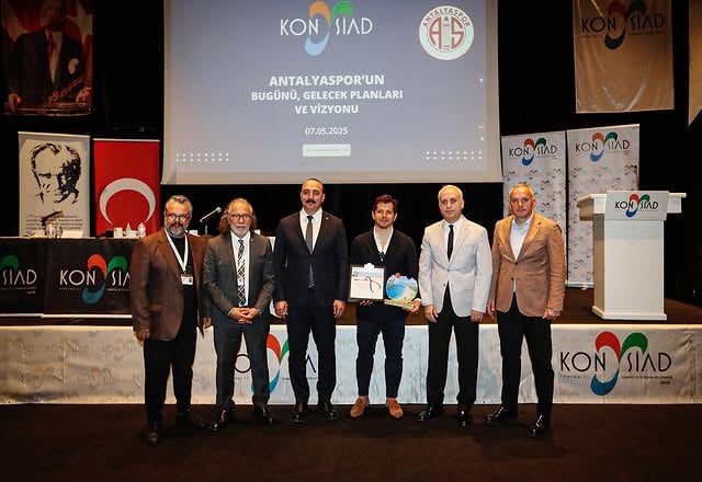 Antalyaspor Başkanı ve Teknik Direktöründen İş İnsanlarına Vurgu