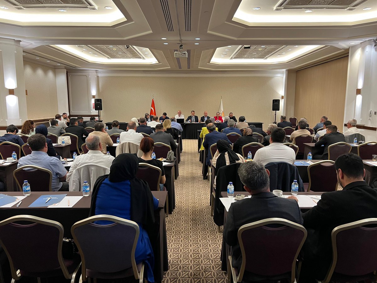 Antalya'da İl Başkanlığı Toplantısı: Yerel Yönetimler ve Tanıtım Stratejileri Ele Alındı