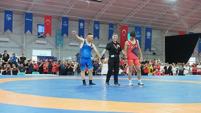 Kemer'de Uluslararası Güreş Şampiyonası Coşkusu: 26 Ülkeden 1124 Sporcu Katıldı