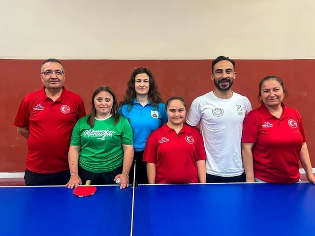 Manavgat Belediyesi Sporcuları Masa Tenisi Şampiyonasında Parıldadı