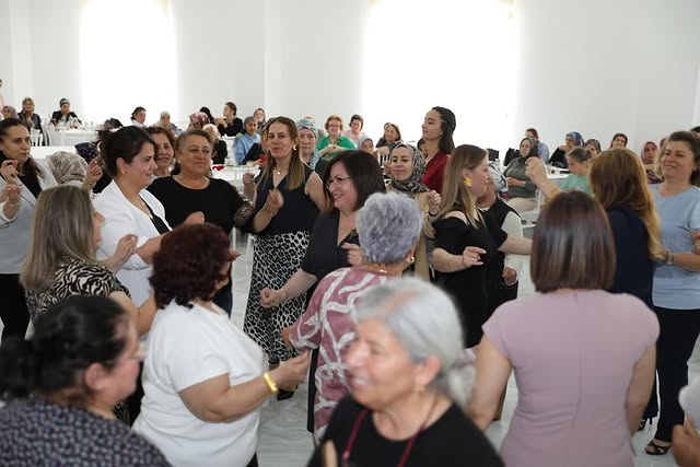 Antalya Akseki'de Anneler Günü Coşkusu: Belediye Etkinliğiyle Kadınlar Bir Araya Geldi