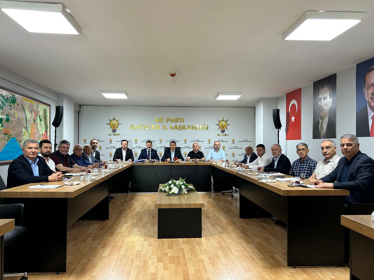 Antalya Büyükşehir Belediyesi Meclis Toplantısı Öncesi AK Parti Grup Toplantısı Düzenlendi
