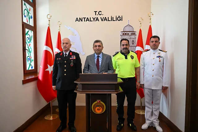 Antalya'da Güvenlik Operasyonları: Kaçakçılık ve Organize Suçlara Karşı 42 Milyon TL Değerinde Ele Geçirme