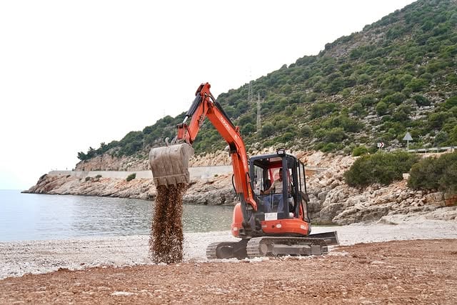 Finike Belediyesi, Daha Temiz ve Düzenli Bir Finike İçin Çalışıyor