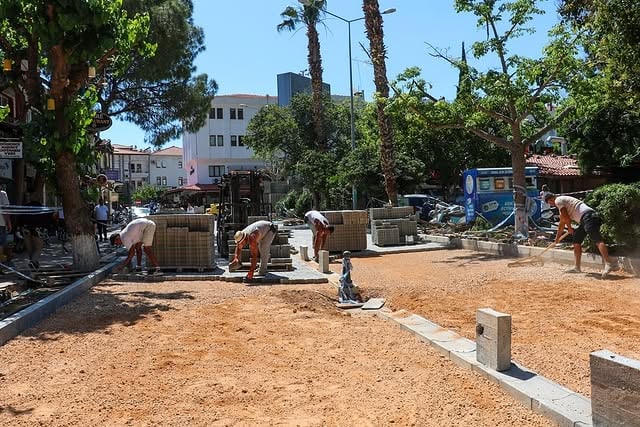 Kaş'ta 15 Temmuz Demokrasi Sokağı Yüz Yüze Yenileniyor
