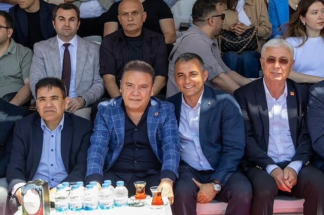 Manavgat'ta Yağlı Pehlivan Güreşleri Coşkuyla Devam Ediyor