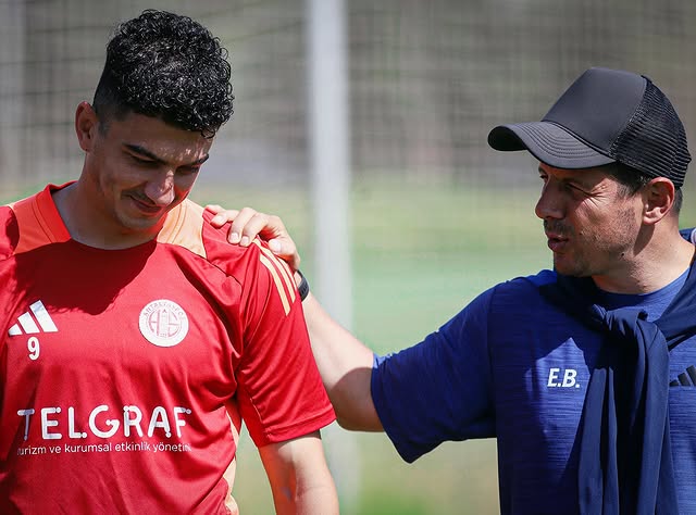 Antalya Spor FK Futbolcusu Soner Dikmen Baba Oldu