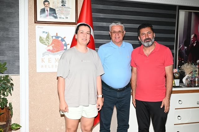Kemer Belediyesi'nden Ücretsiz Voleybol ve Basketbol Kursları