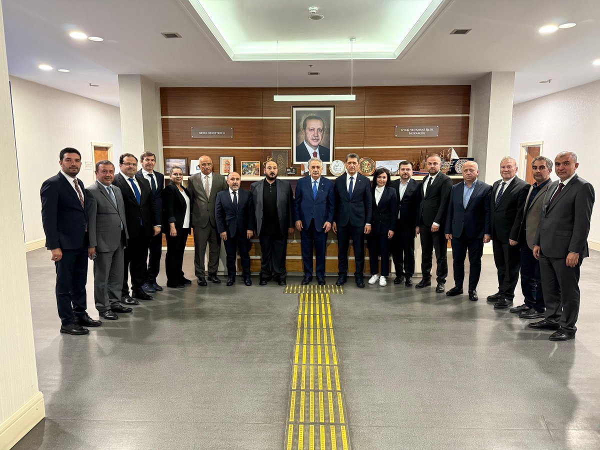 AK Parti Antalya Heyeti, Genel Başkan Yardımcısı Hayati Yazıcı'yı Ziyaret Etti