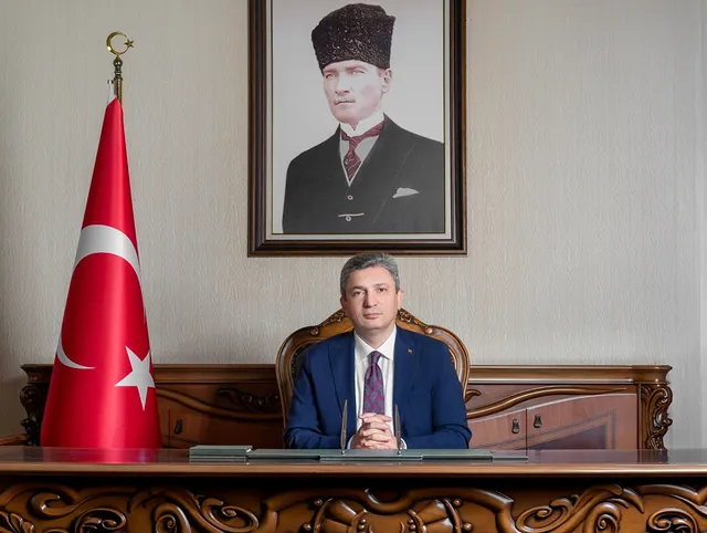 Antalya Valisi Şahin'den Kurban Bayramı Mesajı: Dayanışma ve Toplumsal Sorumluluk Vurgusu