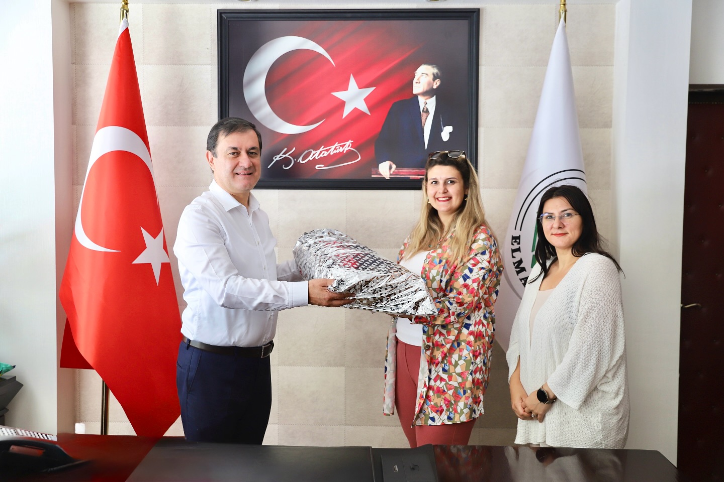 Elmalı Belediyesi'nden DMD Kas Hastası Can ve Berat Kozak Ailesine Destek Ziyareti