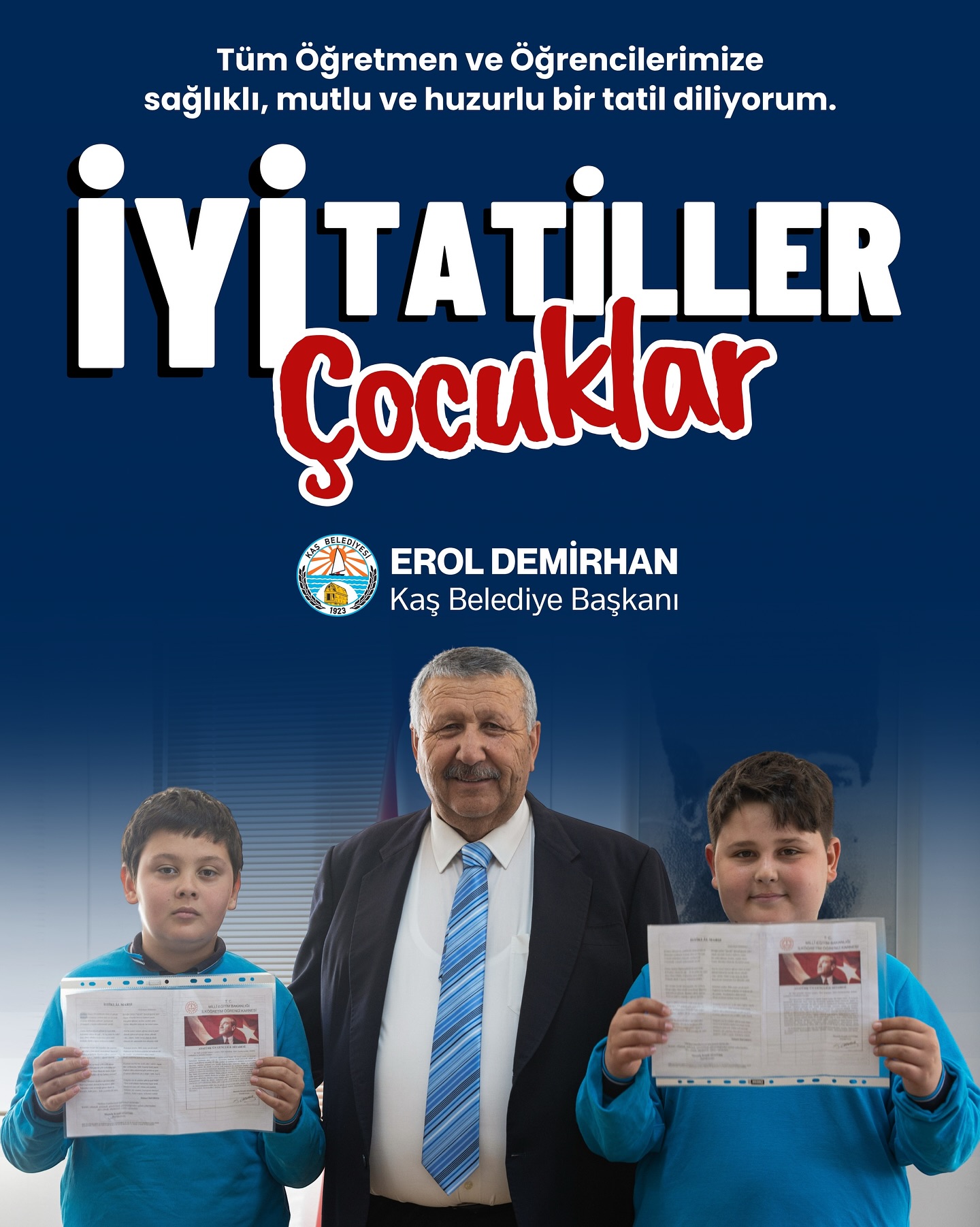 Antalya Kaş'ta Karne Heyecanı Yaşandı: Öğrenciler Tatilde