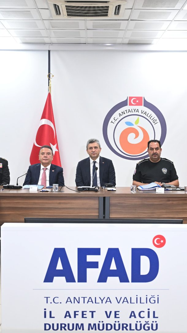 Antalya'da Turizm Güvenliği İçin Toplantı Düzenlendi