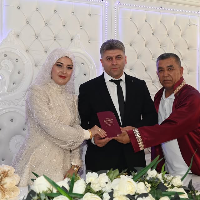 Finike Belediyesi Nikah Töreniyle Yeni Bir Çifte Sahip Çıktı