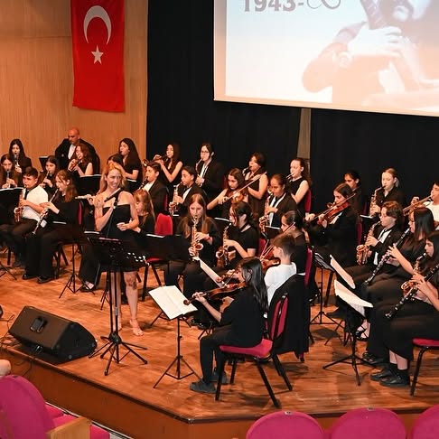 Antalya'da DMD Hastası Ege İçin Duygu Dolu Konser
