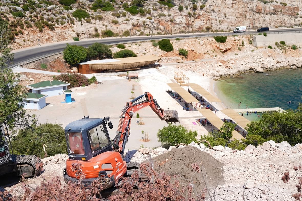 Finike Belediyesi, Daha Güzel Bir Finike İçin Çalışmalara Devam Ediyor