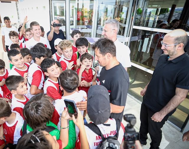 Antalya Spor FK'dan Minik Akrepler Ziyareti