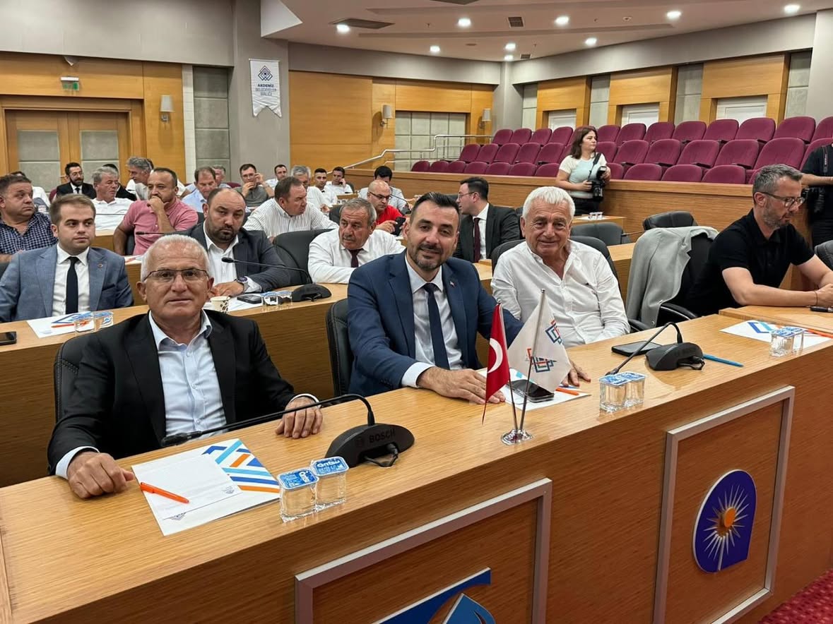 Antalya Kumluca Belediyesi Akdeniz Belediyeler Birliği Toplantısına Katıldı